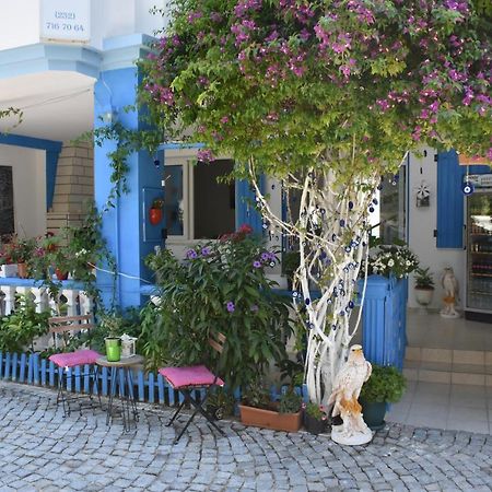 Beyaz Ev Hotel Алачати Экстерьер фото