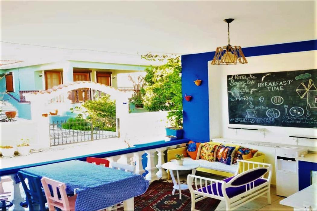 Beyaz Ev Hotel Алачати Экстерьер фото