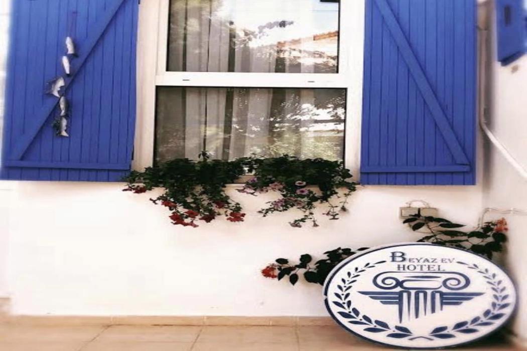 Beyaz Ev Hotel Алачати Экстерьер фото